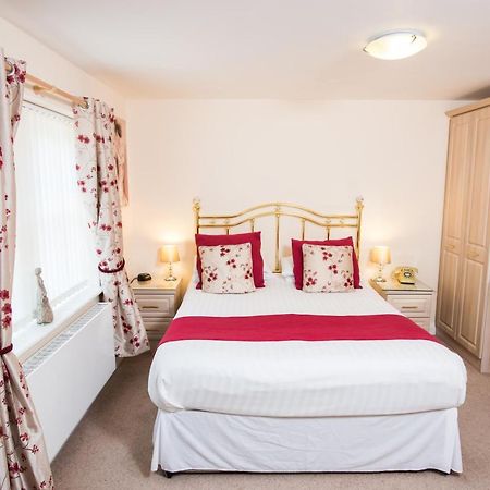 The Old Bell Inn Oldham Extérieur photo